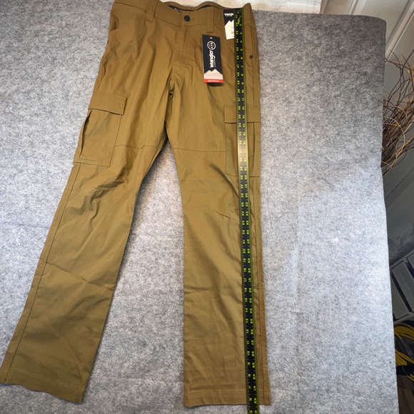 Wrangler ATG Mens Range Cargo Pants 32x32 Brown Stretch Hiking Utility 112359932 - Picture 3 of 15